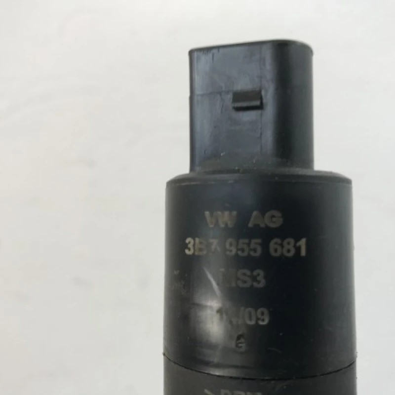 Motoras spalator far / Volkswagen Golf MK6 2009 / Motor, racire si evacuare