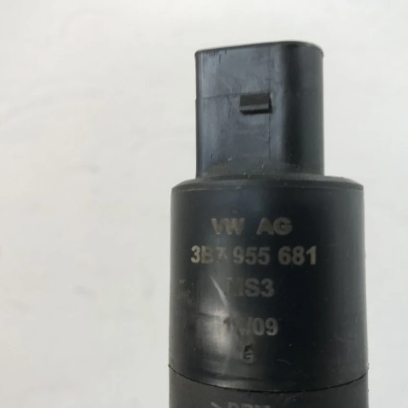 Motoras spalator far / Volkswagen Golf MK6 2009 / Motor, racire si evacuare
