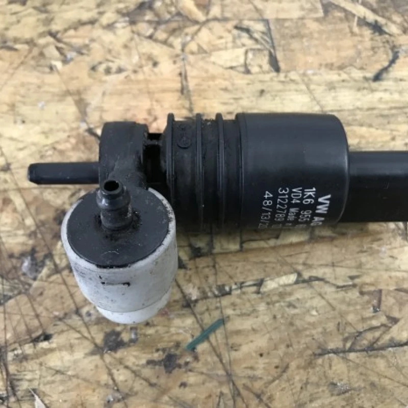 Pompa spalator parbriz Volkswagen 
