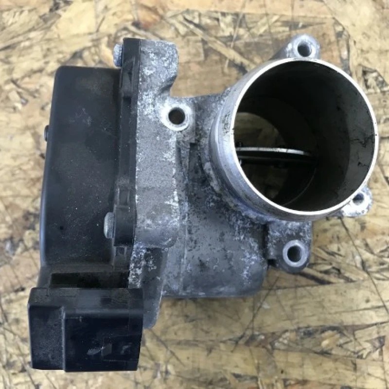 Clapeta acceleratie / Volkswagen Touran 1T 2014 / Motor, racire si evacuare