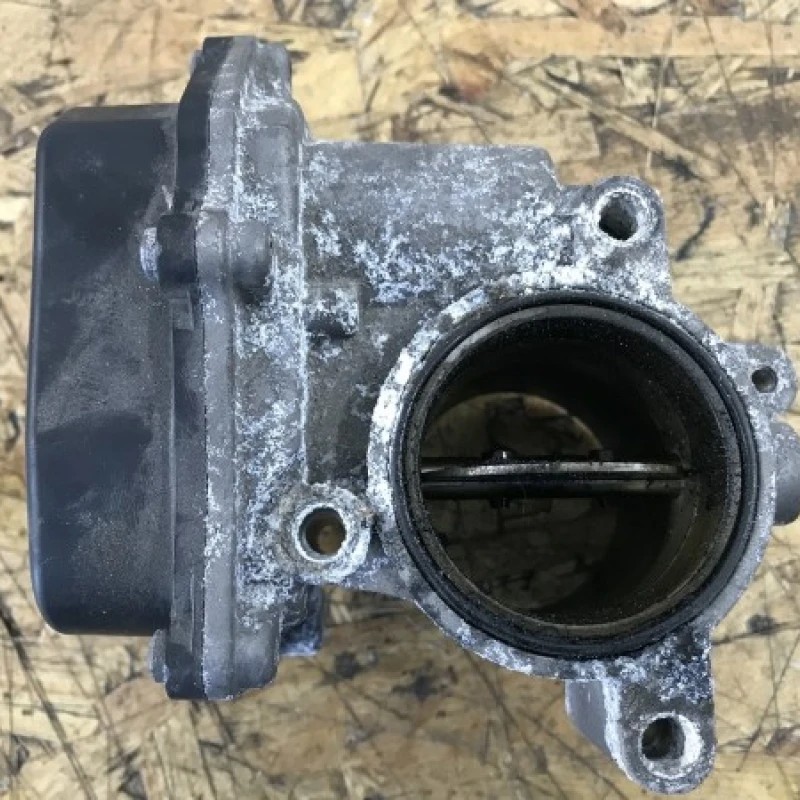 Clapeta acceleratie / Volkswagen Touran 1T 2014 / Motor, racire si evacuare