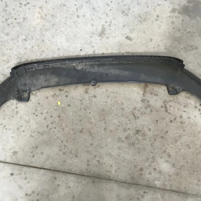 Scut radiator / Volkswagen Touran 1T 2014 / Caroserie, oglinzi si faruri