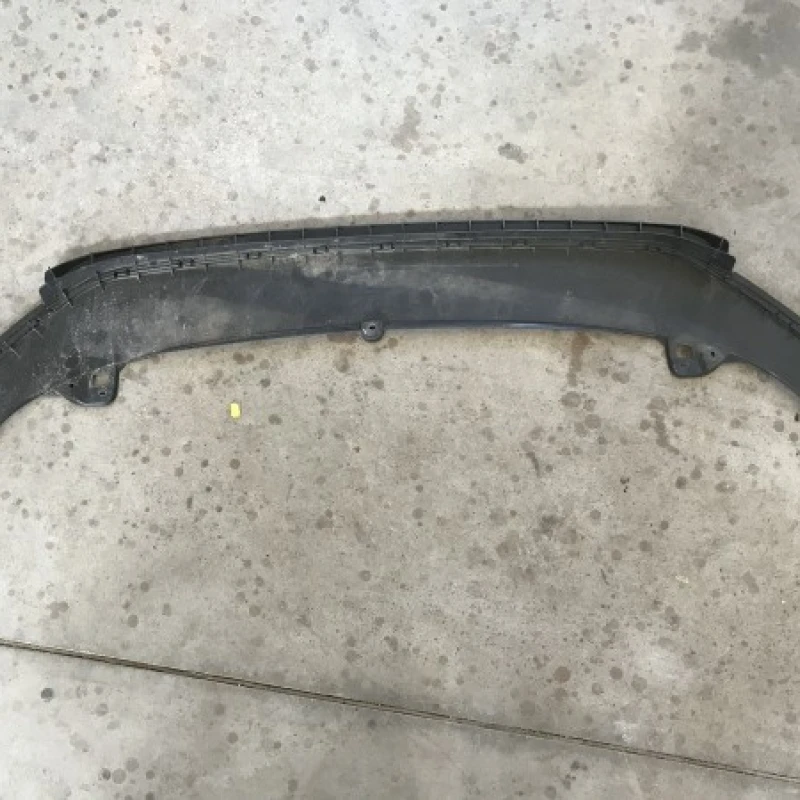 Scut radiator / Volkswagen Touran 1T 2014 / Caroserie, oglinzi si faruri
