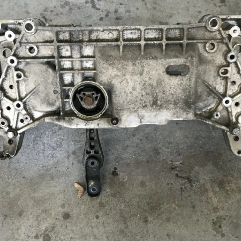 Punte fata jug motor / Volkswagen Touran 1T 2014 / Caroserie, oglinzi si faruri