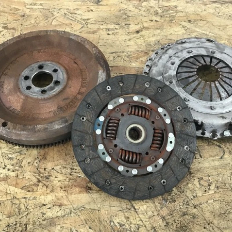 Kit ambreiaj cu volanta / Volkswagen Touran 1T 2014 / Cutie viteze, ambreiaj, transmisie