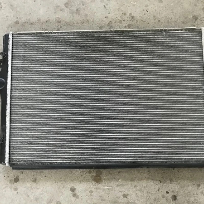 Radiator racire apa / Volkswagen Touran 1T 2014 / Motor, racire si evacuare