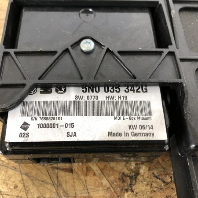 Modul audio / Volkswagen Touran 1T 2008 / Audio si electronice