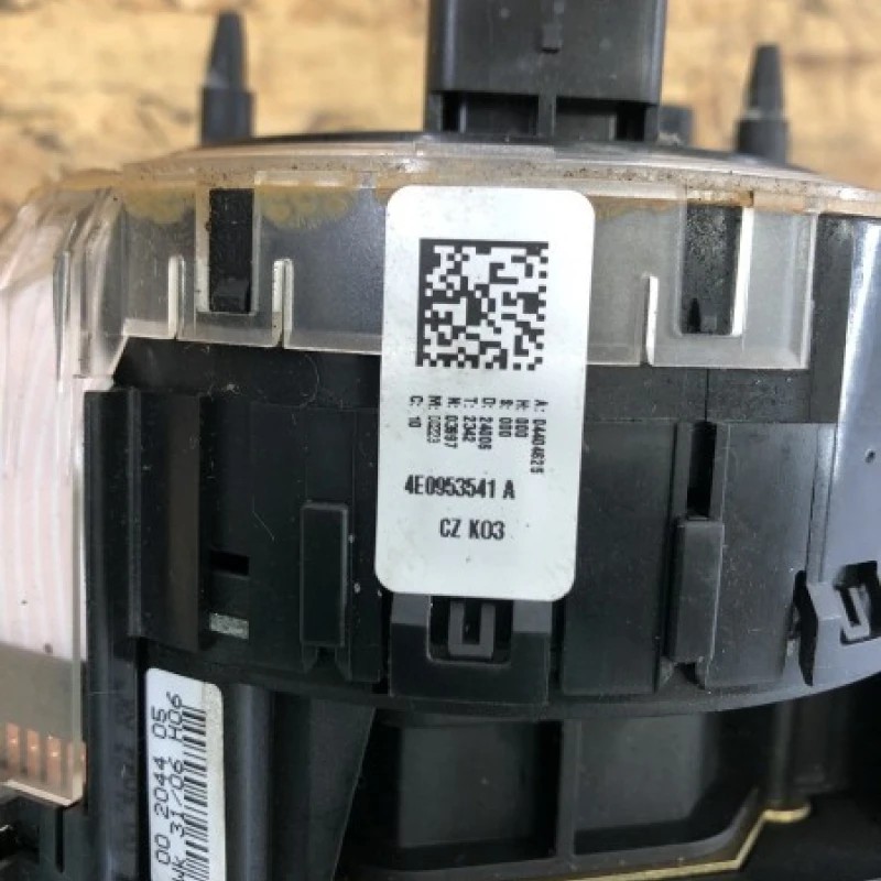 Spira volan cu manete / Audi A4 B7 2007 / Audio si electronice