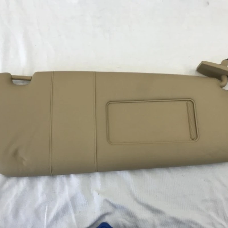 Parasolare dr / BMW Seria 5 E60 2008 / Interior