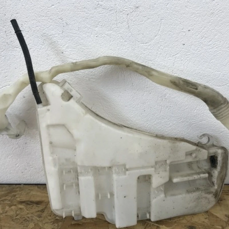 Vas spalator / BMW Seria 5 F10 2012 / Caroserie, oglinzi si faruri