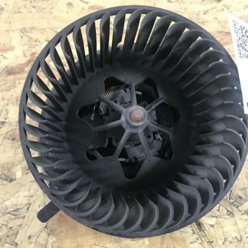 Ventilator bord aeroterma / Volkswagen Touran 1T 2014 / Climatizare