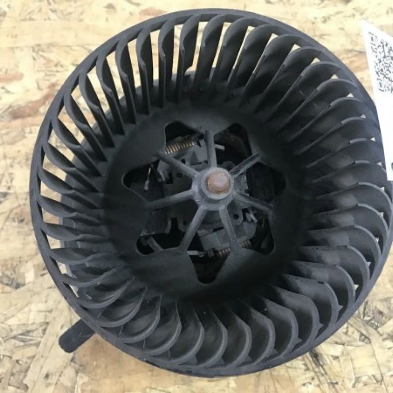 Ventilator bord aeroterma / Volkswagen Touran 1T 2014 / Climatizare