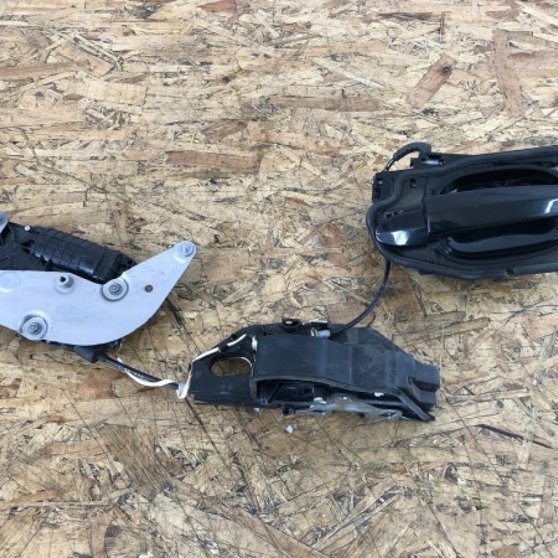Iala broasca usa dreapta spate softclose BMW Seria 5 E61 2007