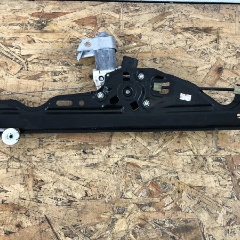 Macara geam dreapta spate BMW Seria 5 E61 2007