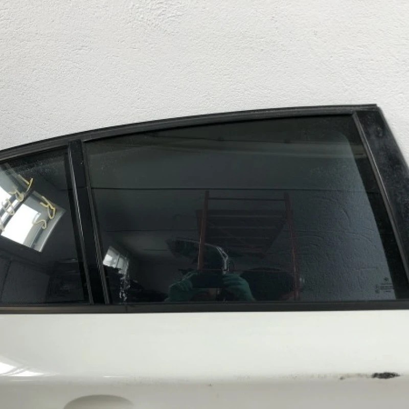 Geam dreapta spate BMW Seria 1 E87 2008