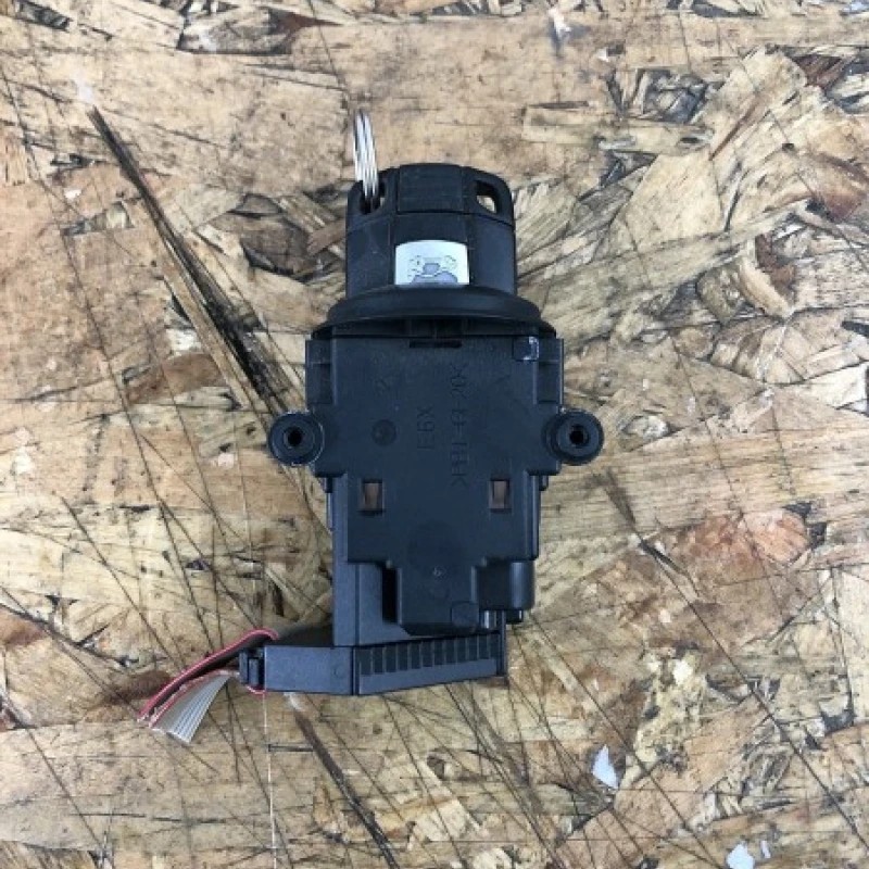 Contact cu cheie / BMW Seria 5 E61 2007 / Audio si electronice