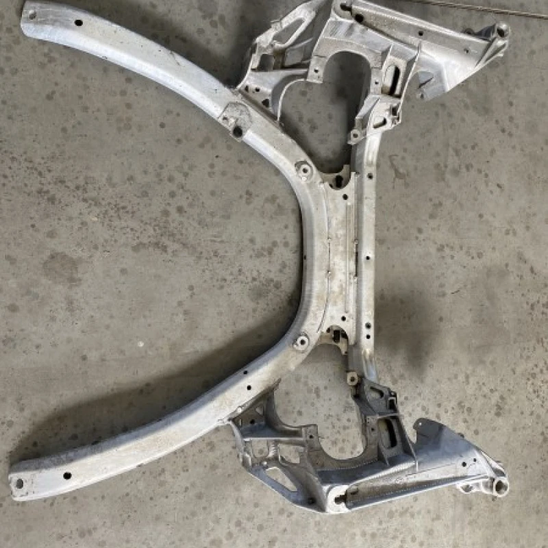 Punte fata jug motor / BMW Seria 5 E61 2007 / Caroserie, oglinzi si faruri