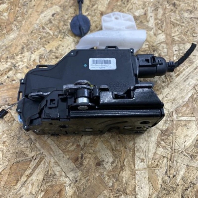 Iala broasca usa dreapta spate / Volkswagen Touran 1T 2014 / Caroserie, oglinzi si faruri