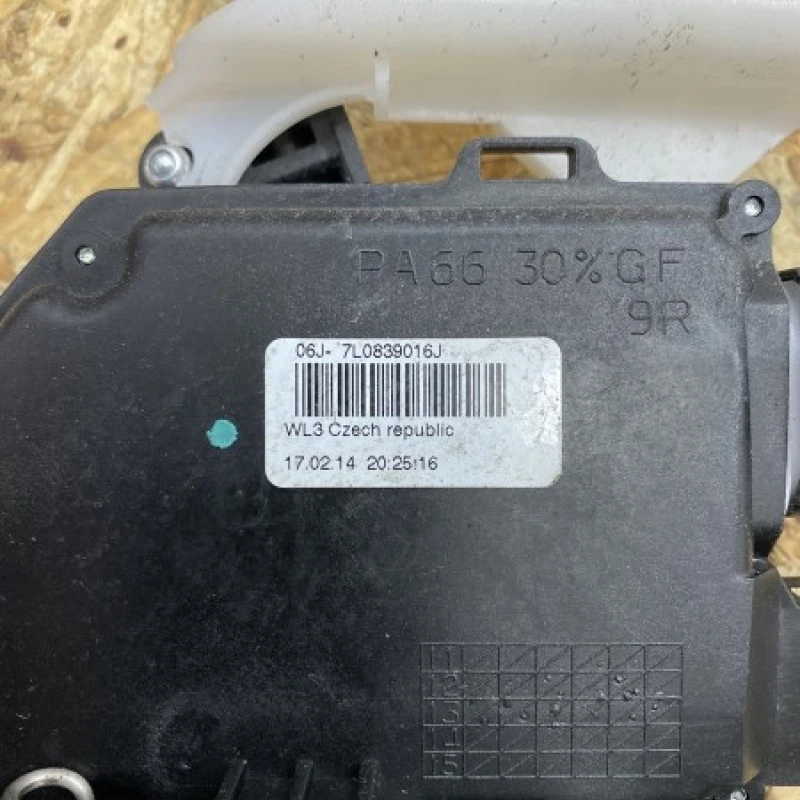 Iala broasca usa dreapta spate / Volkswagen Touran 1T 2014 / Caroserie, oglinzi si faruri
