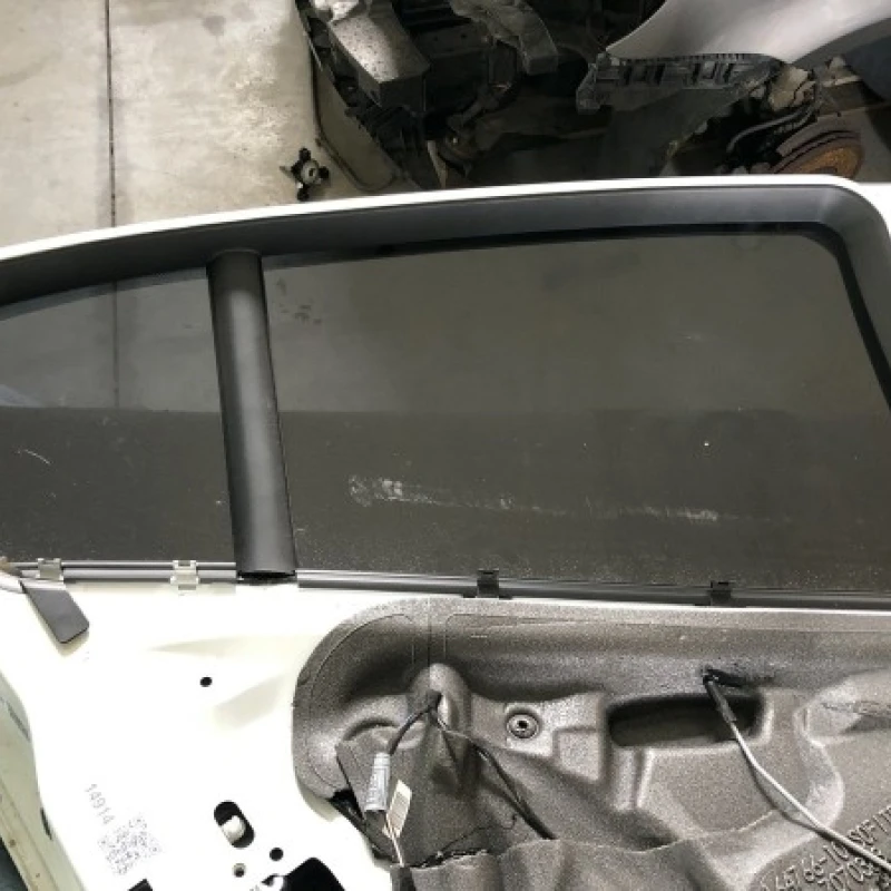 Geam stanga spate / BMW Seria 1 E87 2008 / Caroserie, oglinzi si faruri