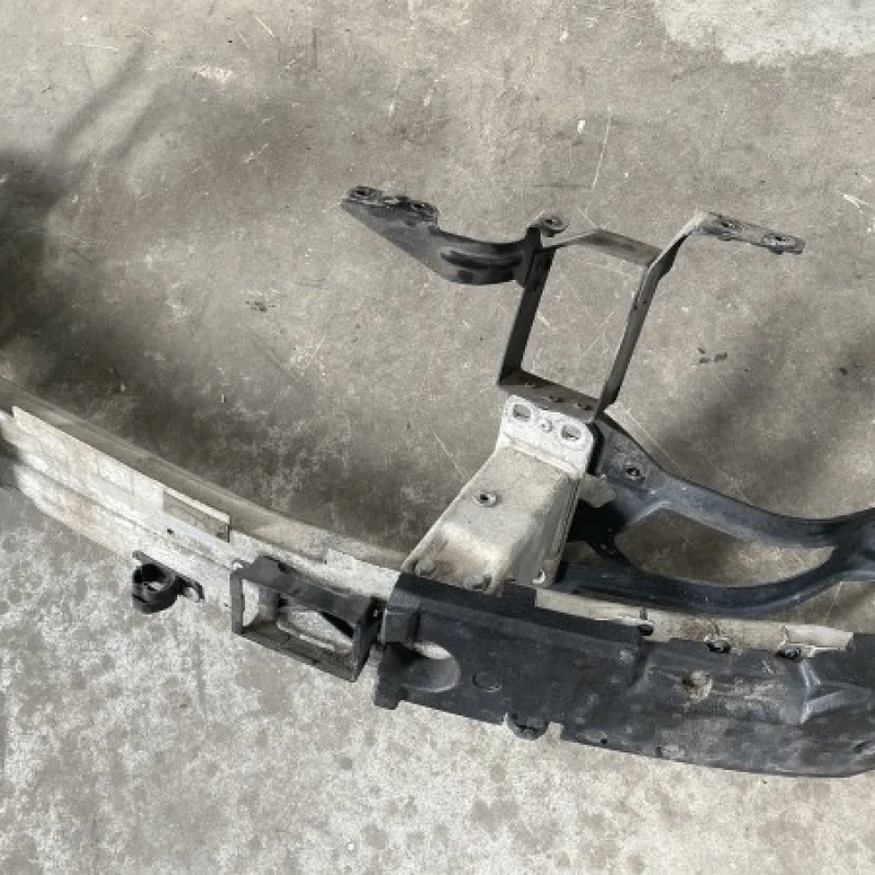 Armatura bara fata / BMW Seria 5 E61 2007 / Caroserie, oglinzi si faruri