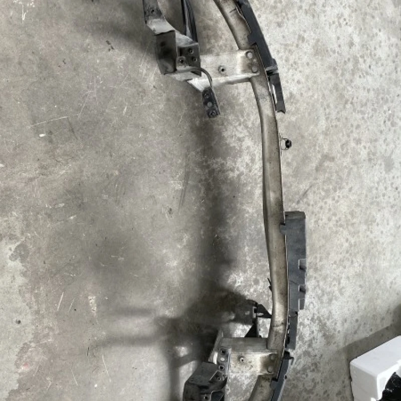 Armatura bara fata / BMW Seria 5 E61 2007 / Caroserie, oglinzi si faruri