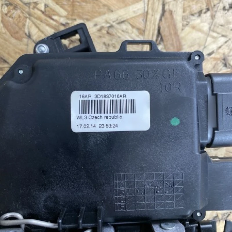 Iala broasca usa dreapta fata / Volkswagen Touran 1T 2014 / Caroserie, oglinzi si faruri