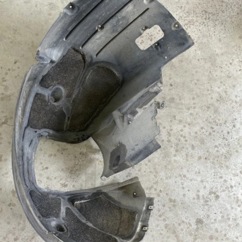 Carenaj dreapta fata original / BMW Seria 5 E61 2007 / Caroserie, oglinzi si faruri