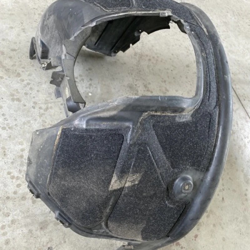 Carenaj dreapta fata original / BMW Seria 5 E61 2007 / Caroserie, oglinzi si faruri
