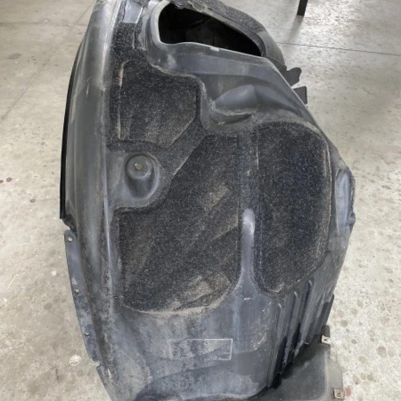 Carenaj stanga fata original / BMW Seria 5 E61 2007 / Caroserie, oglinzi si faruri
