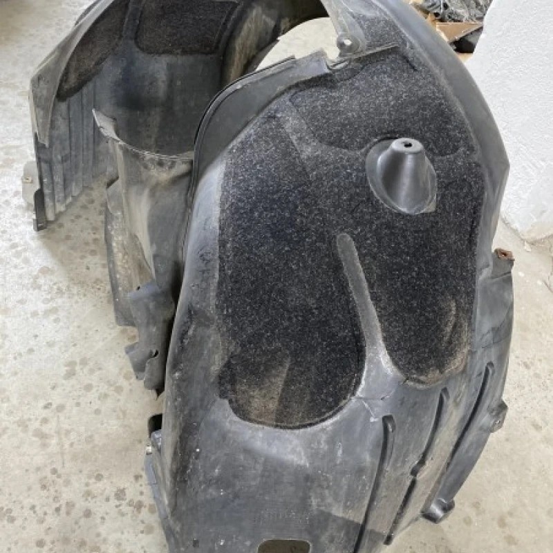 Carenaj stanga fata original / BMW Seria 5 E61 2007 / Caroserie, oglinzi si faruri