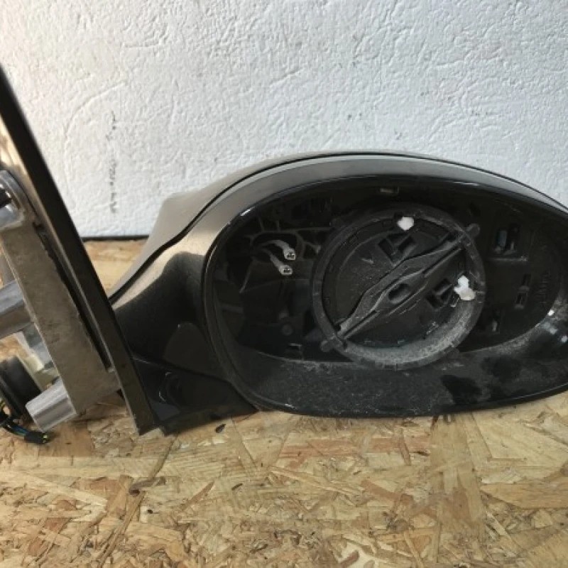 Oglinda dreapta BMW Seria 1 E87 2008