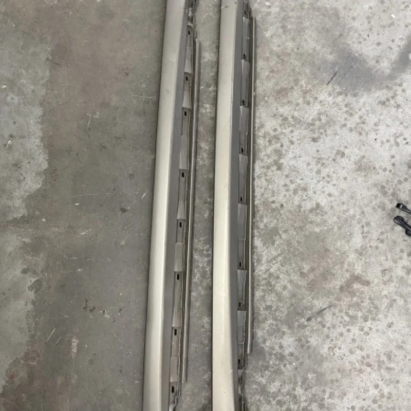 Prag plastic stanga / Audi A4 B7 2007 / Caroserie, oglinzi si faruri