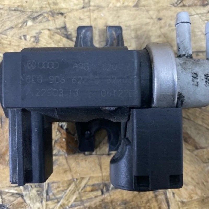 Supapa vacuum / Audi A4 B7 2007 / Motor, racire si evacuare