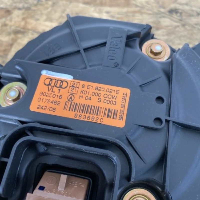 Ventilator bord aeroterma / Audi A4 B7 2007 / Climatizare