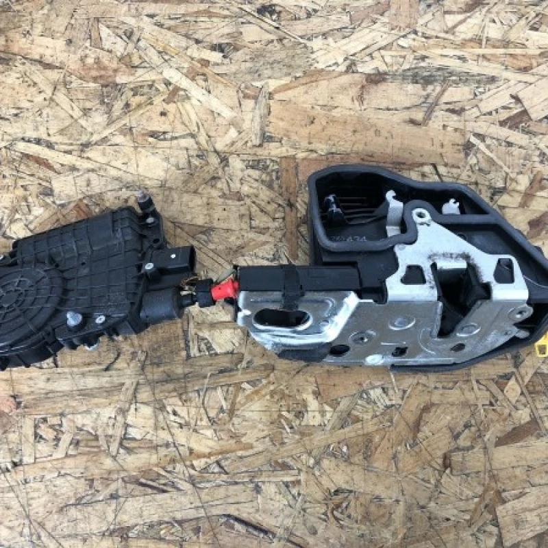 Iala broasca usa dreapta fata cu softclose BMW 