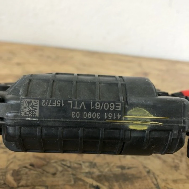 Iala broasca usa dreapta fata cu softclose / BMW Seria 5 E61 2007 / Caroserie, oglinzi si faruri