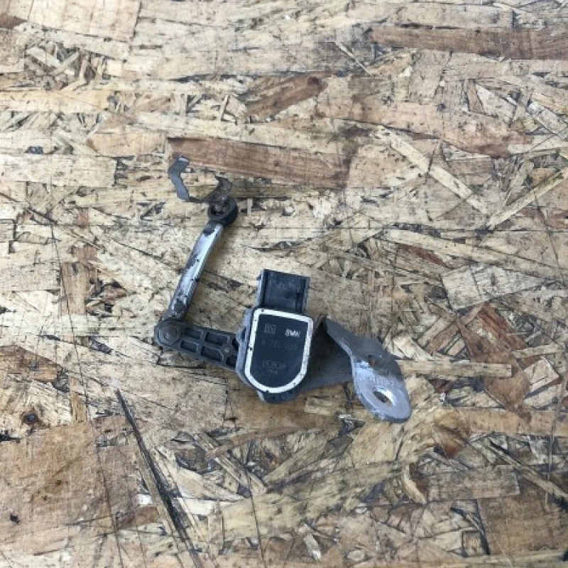 Senzor nivel xenon / BMW Seria 1 E87 2008 / Audio si electronice