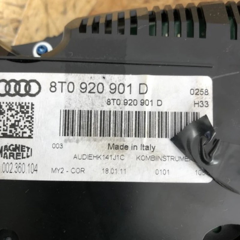 Ceasuri de bord / Audi A5 8T 2011 / Audio si electronice