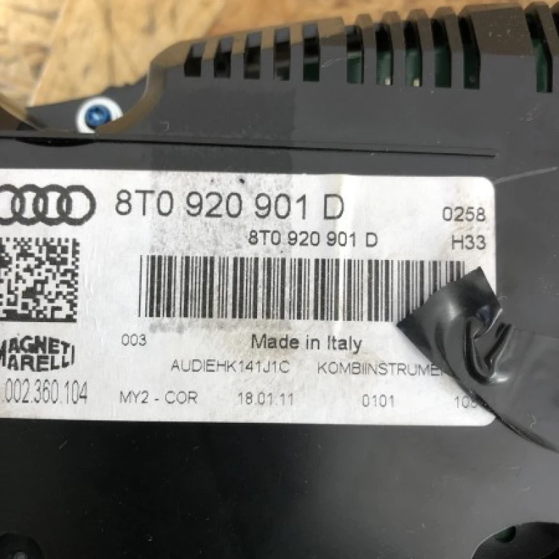Ceasuri de bord / Audi A5 8T 2011 / Audio si electronice