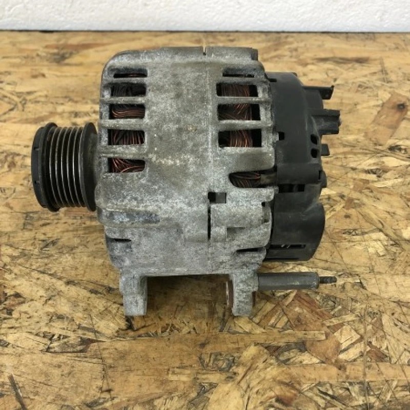 Alternator / Volkswagen Golf MK6 2009 / Audio si electronice
