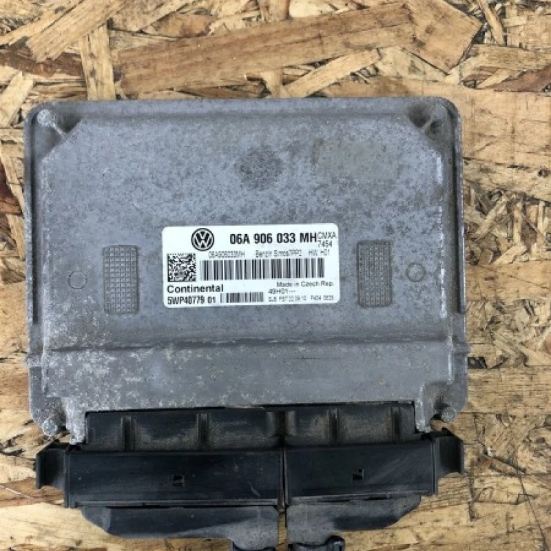 Calculator ecu motor Volkswagen 