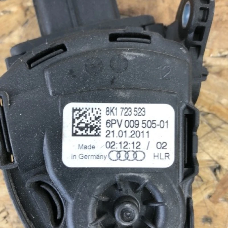 Pedala acceleratie / Audi A5 8T 2011 / Motor, racire si evacuare