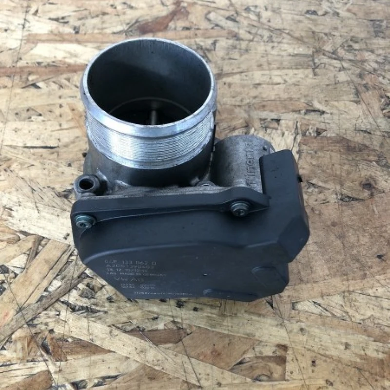 Clapeta de acceleratie / Audi A5 8T 2011 / Audio si electronice