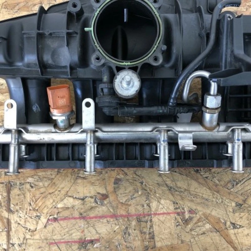 Rampa injectie / Audi A5 8T 2011 / Motor, racire si evacuare