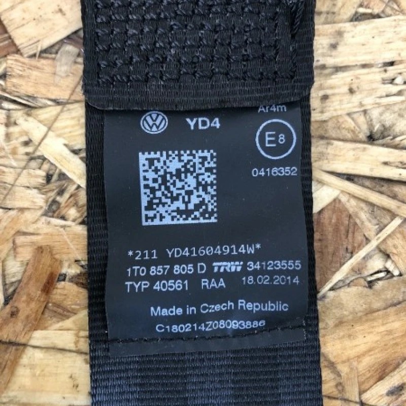 Centura stanga spate / Volkswagen Touran 1T 2014 / Interior