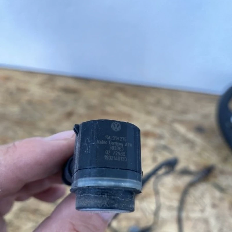 Senzori parcare spate cu cablaj / Volkswagen Touran 1T 2014 / Audio si electronice