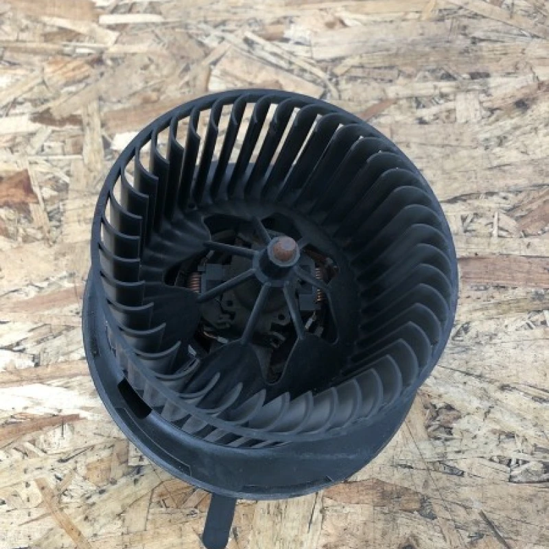 Ventilator bord / Volkswagen Passat B7 2012 / Climatizare