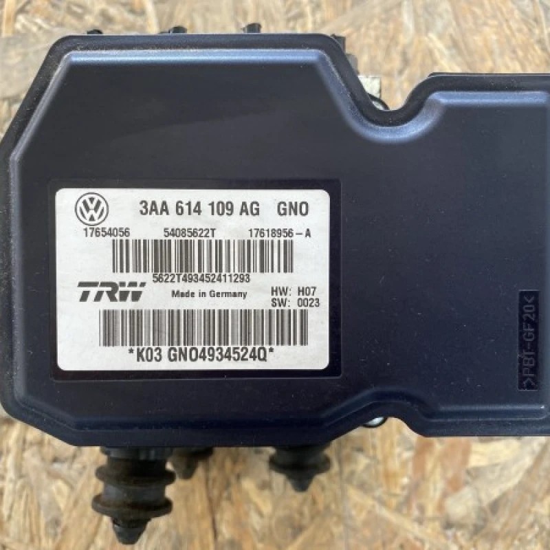 Pompa ABS / Volkswagen Passat B7 2012 / Frane