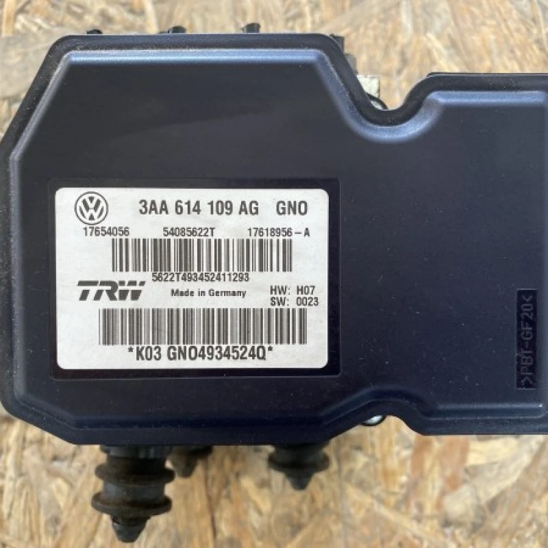 Pompa ABS / Volkswagen Passat B7 2012 / Frane